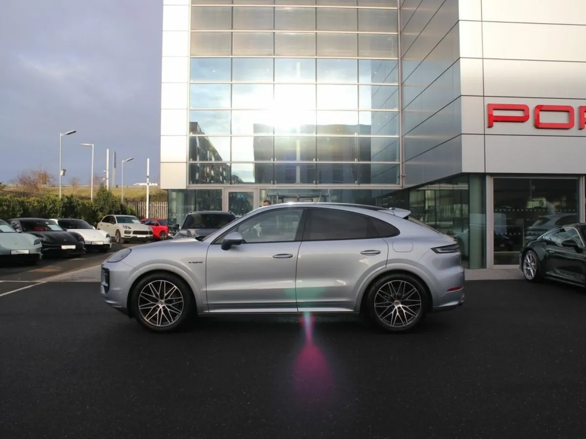 Porsche Cayenne E-Hybrid - Image 3