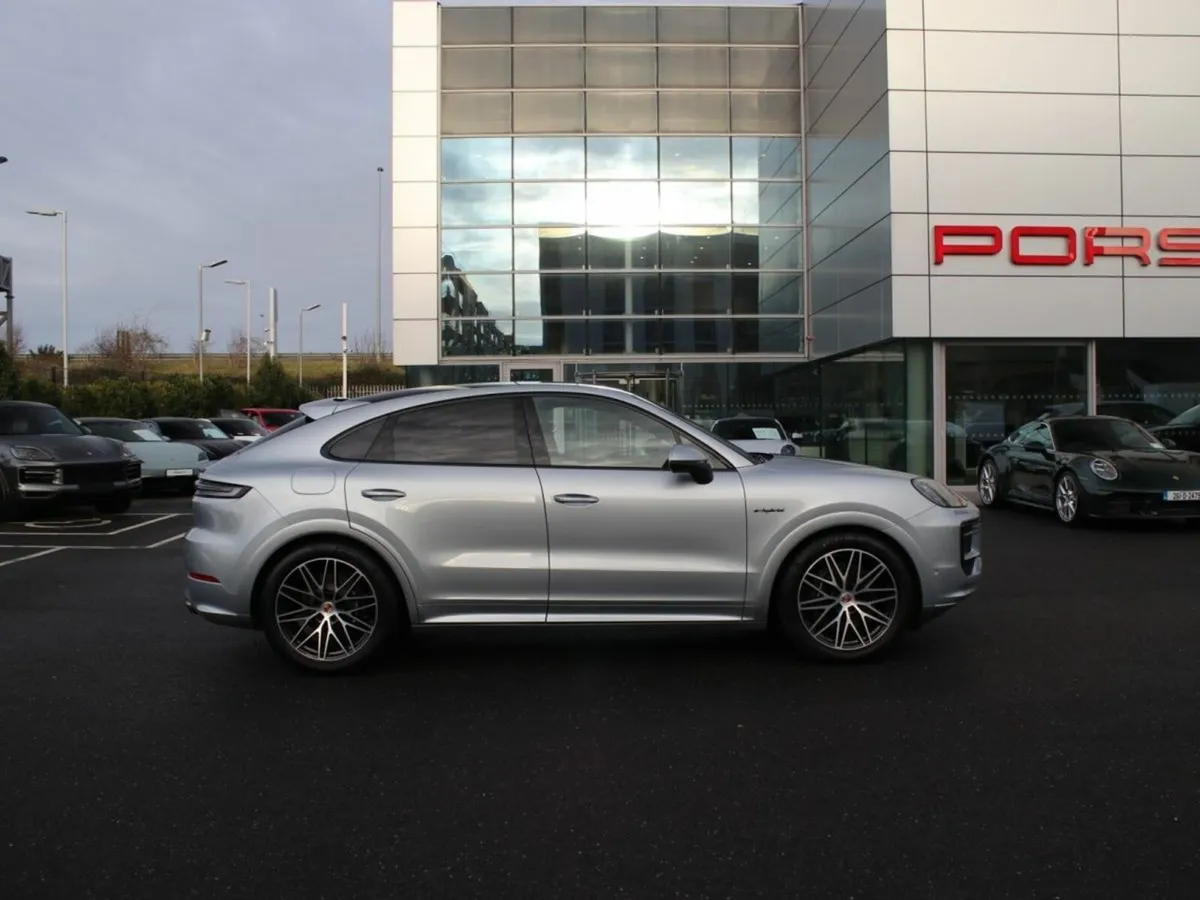 Porsche Cayenne E-Hybrid - Image 4