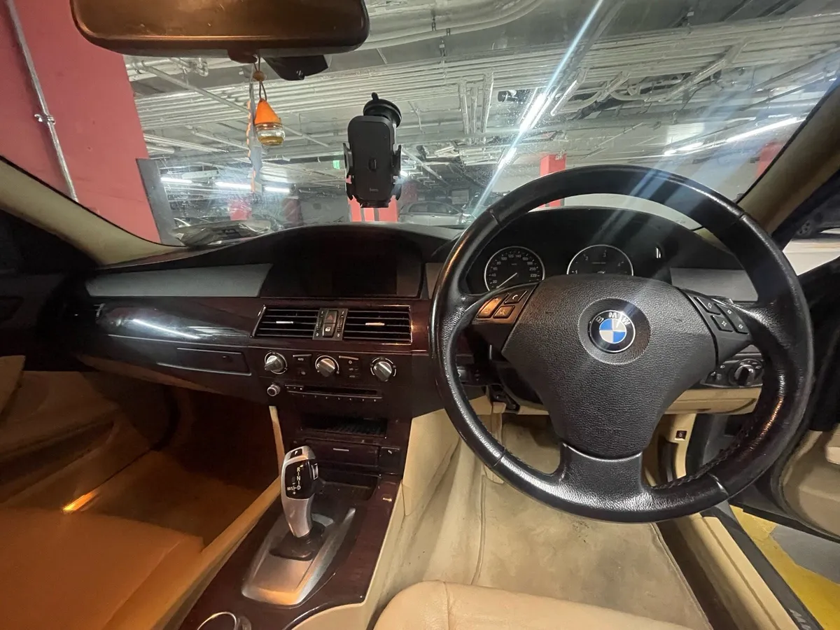 BMW 5 Series 520d Automatic – Leather - Image 3