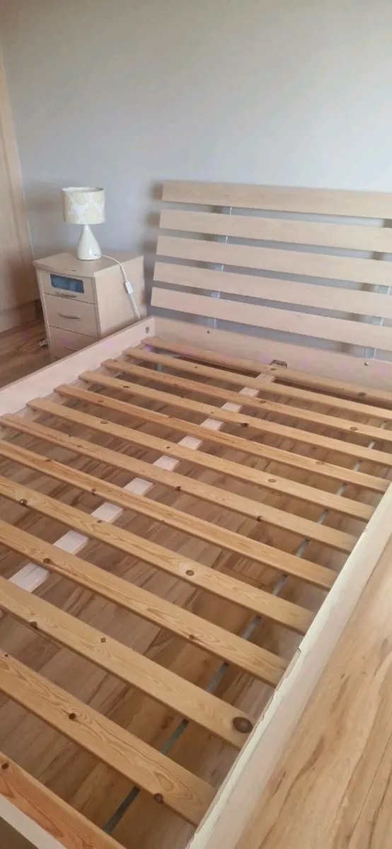 4ft 6in double bed&locker - Image 2