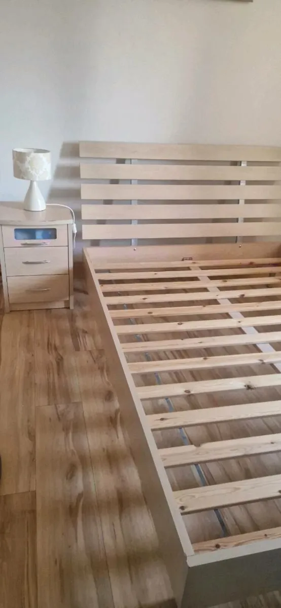 4ft 6in double bed&locker - Image 3