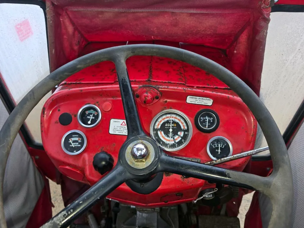 Original 135 massey ferguson with flexi cab - Image 4