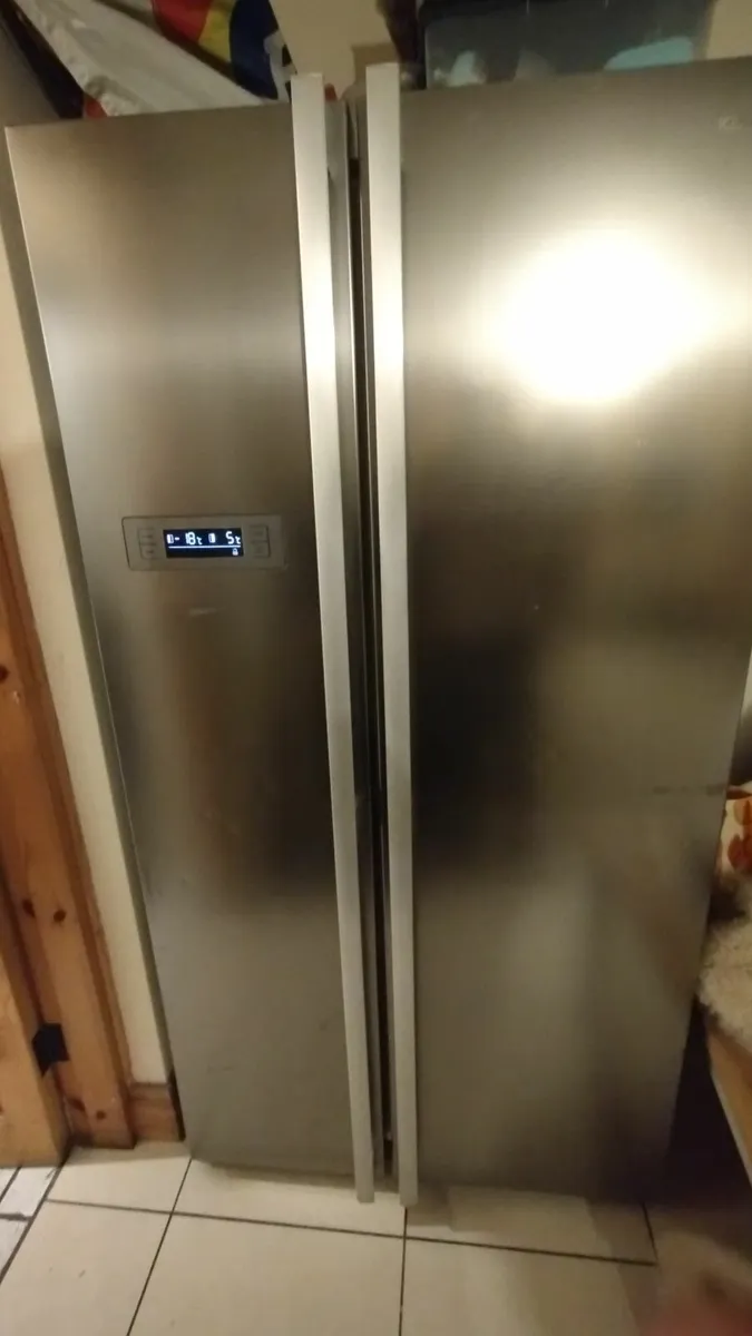 American fridge freezer - Image 1