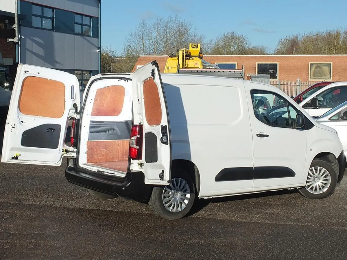 2021 Citroen Berlingo Small Panel Van - Image 3