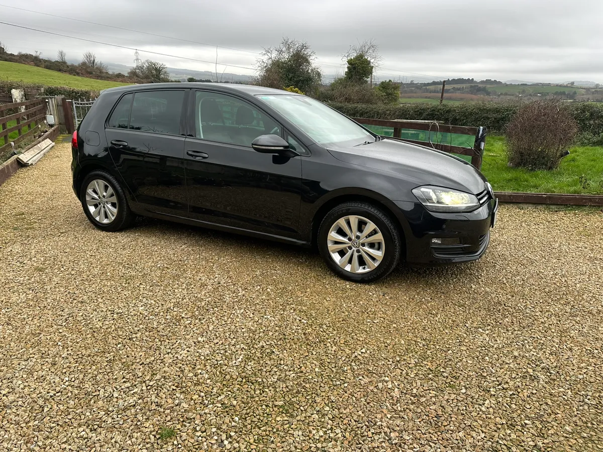 VW Golf 1.2 Automatic 2017. Black Like New - Image 1