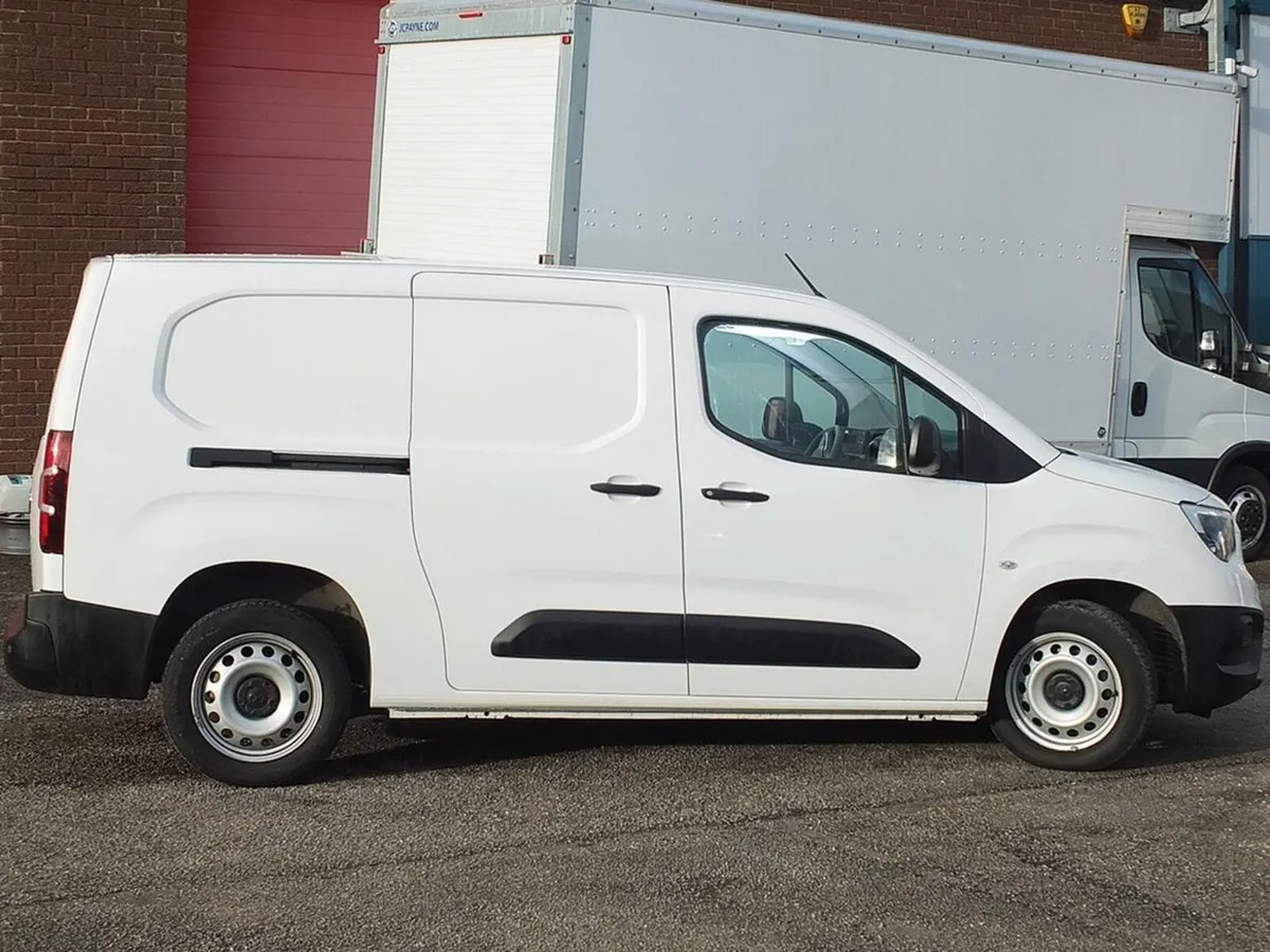 2021 Vauxhall Combo Small Panel Van - Image 2