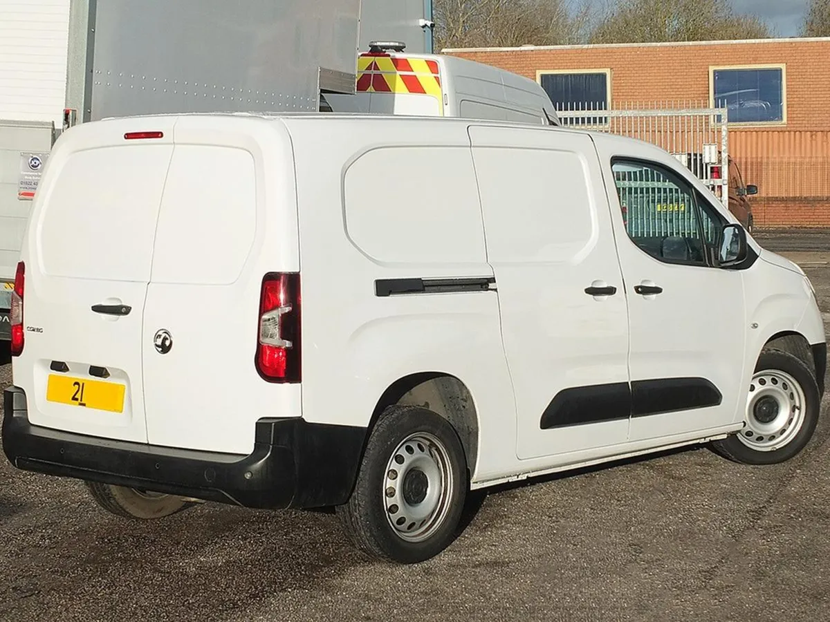 2021 Vauxhall Combo Small Panel Van - Image 3