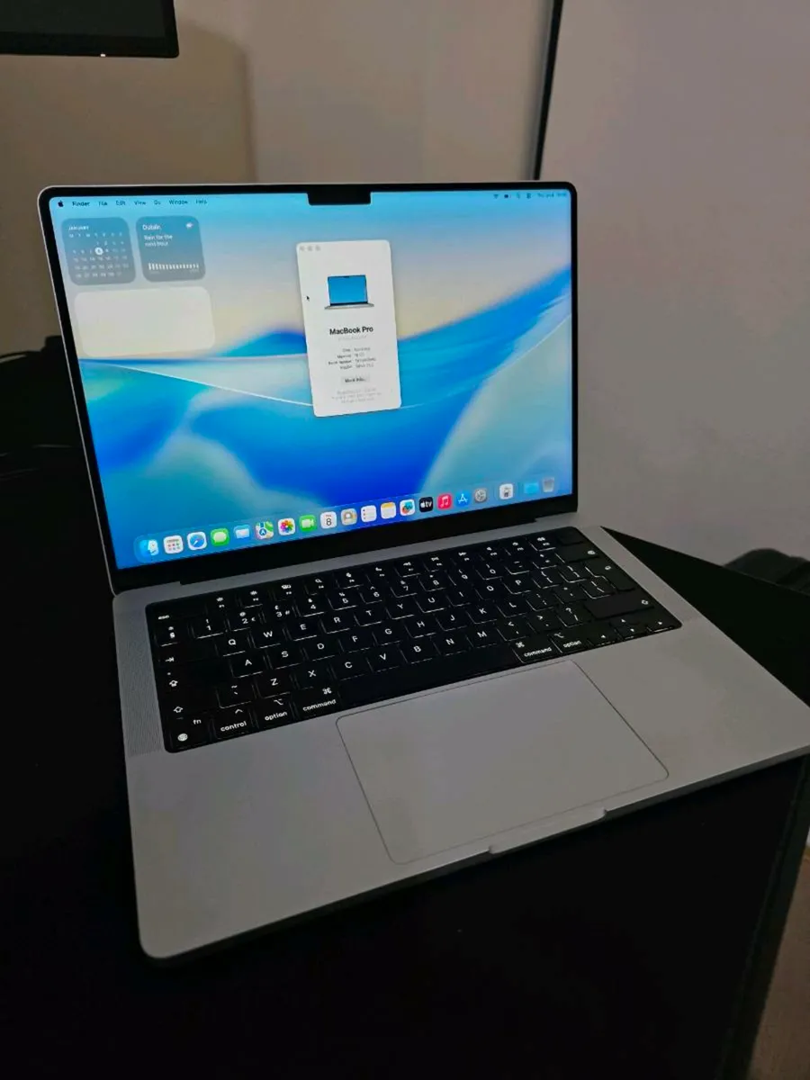 MacBook Pro M3 - Image 1