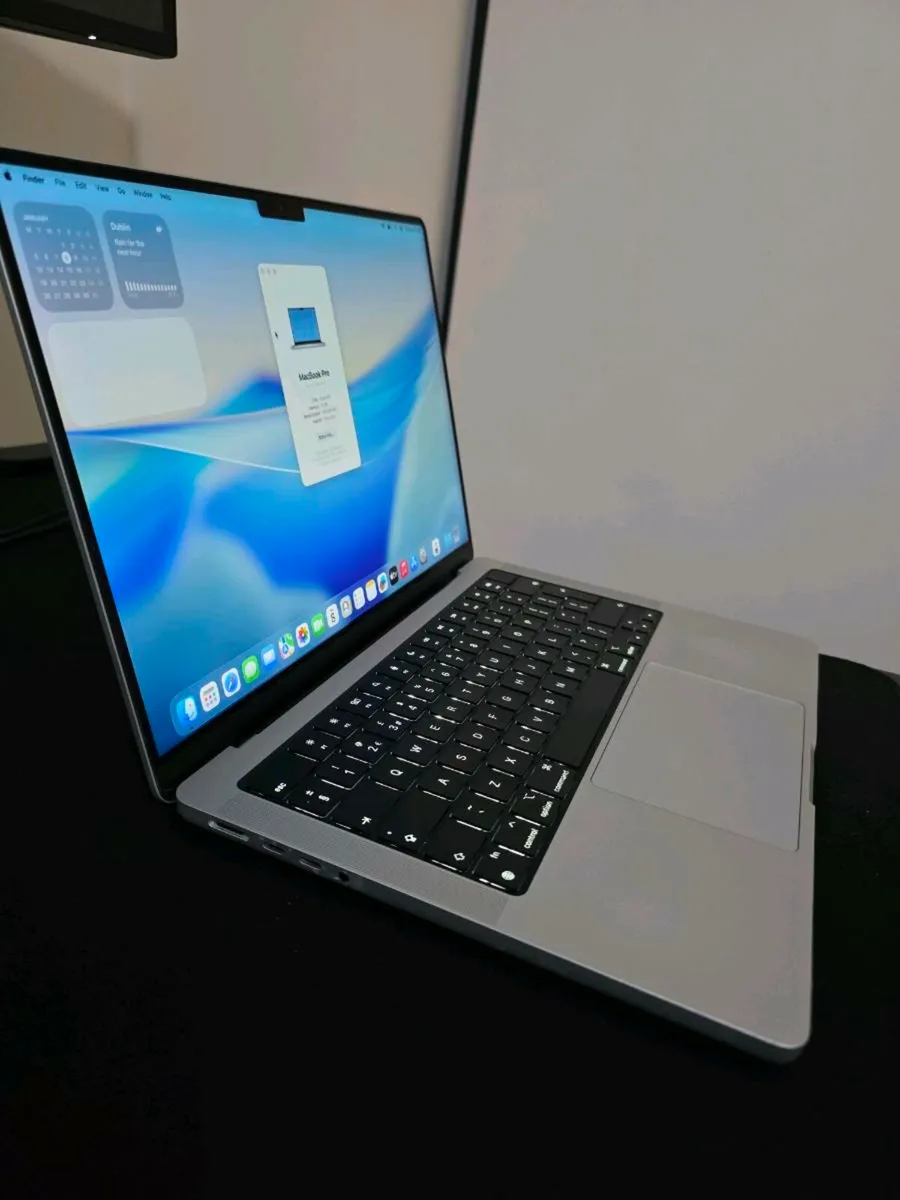 MacBook Pro M3 - Image 3