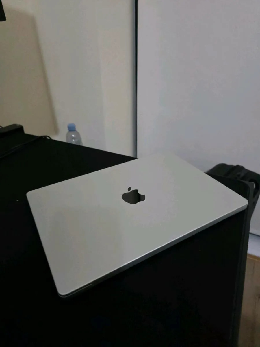 MacBook Pro M3 - Image 4