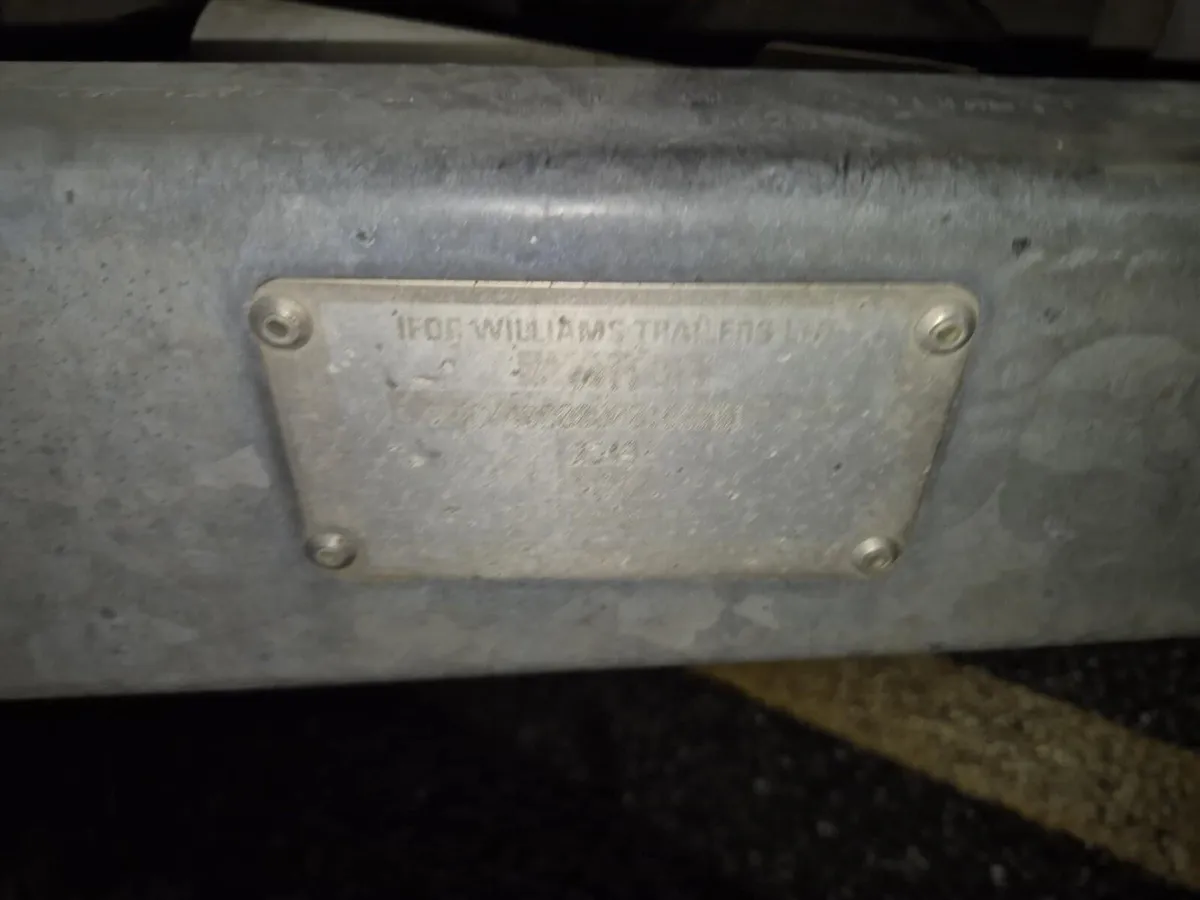 IFOR WILLIAMS HORSE HOX - Image 4