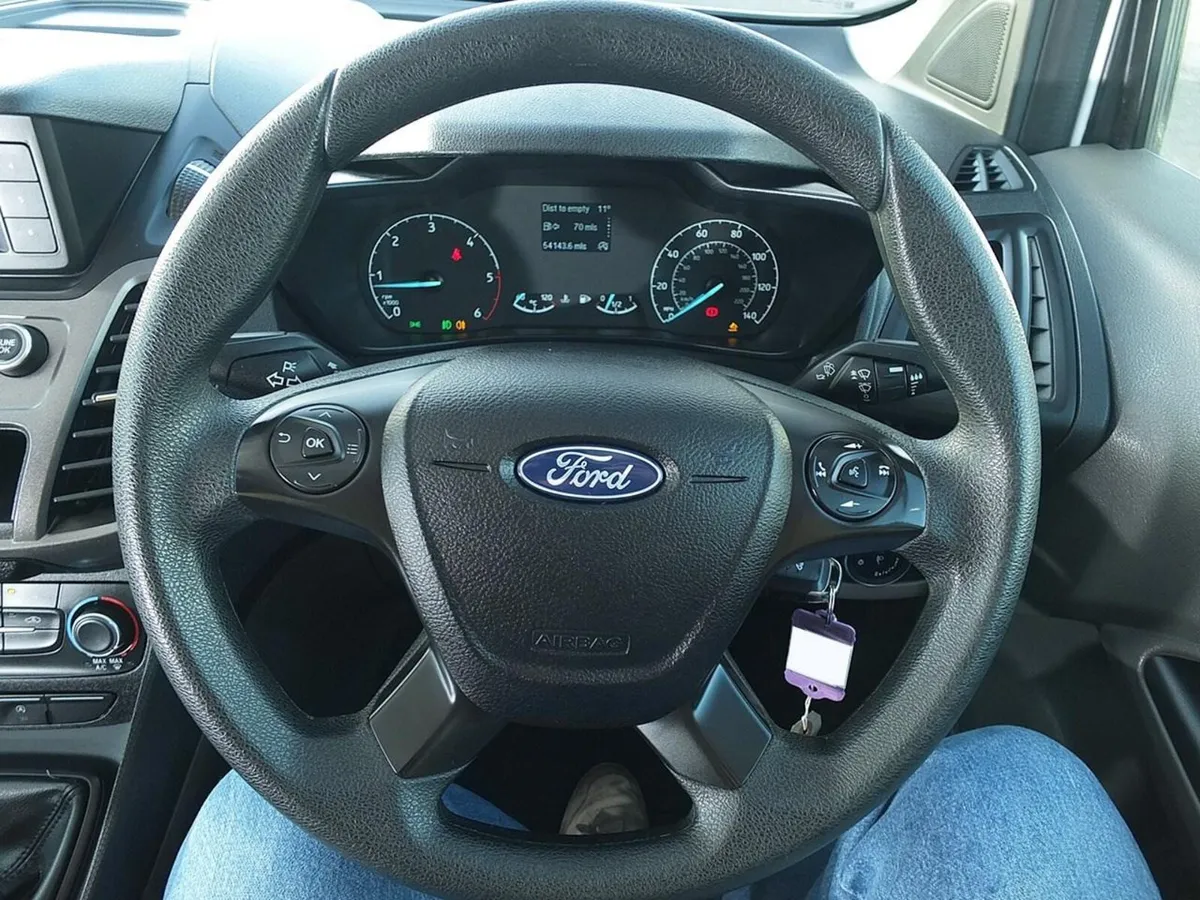 2023 Ford Transit Connect Small Panel Van - Image 3