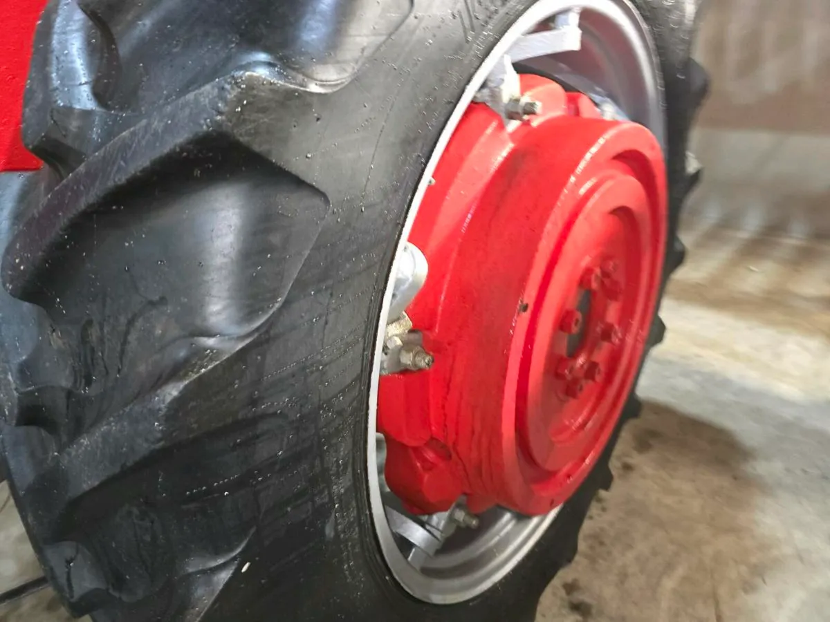 178 massey ferguson vintage tractor wheel weighs - Image 4