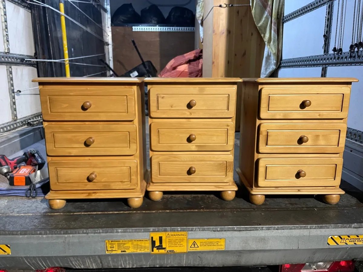 3 oak lockers - Image 2