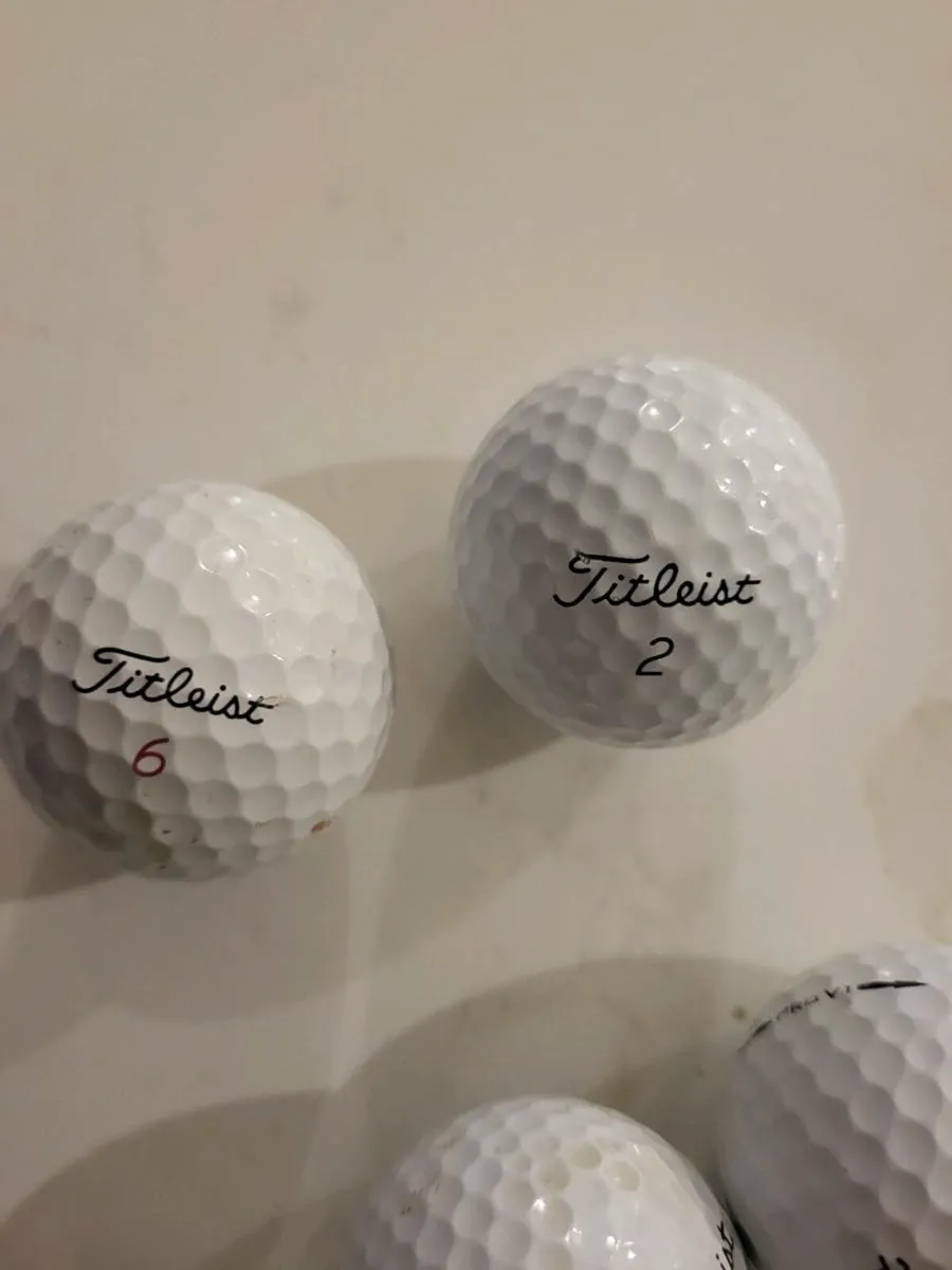 Pro V 1 golf balls - Image 2
