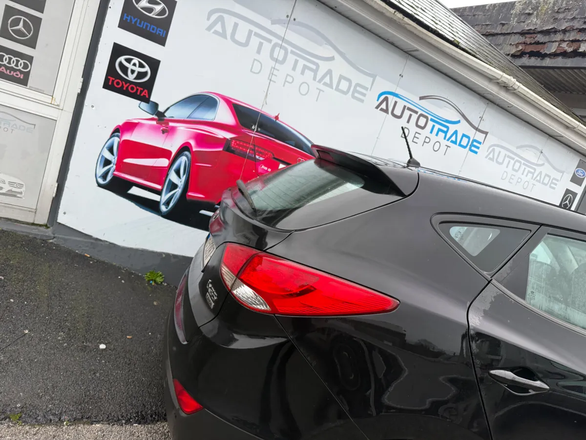 HYUNDAI  2015 TAXED /NCTD - Image 3