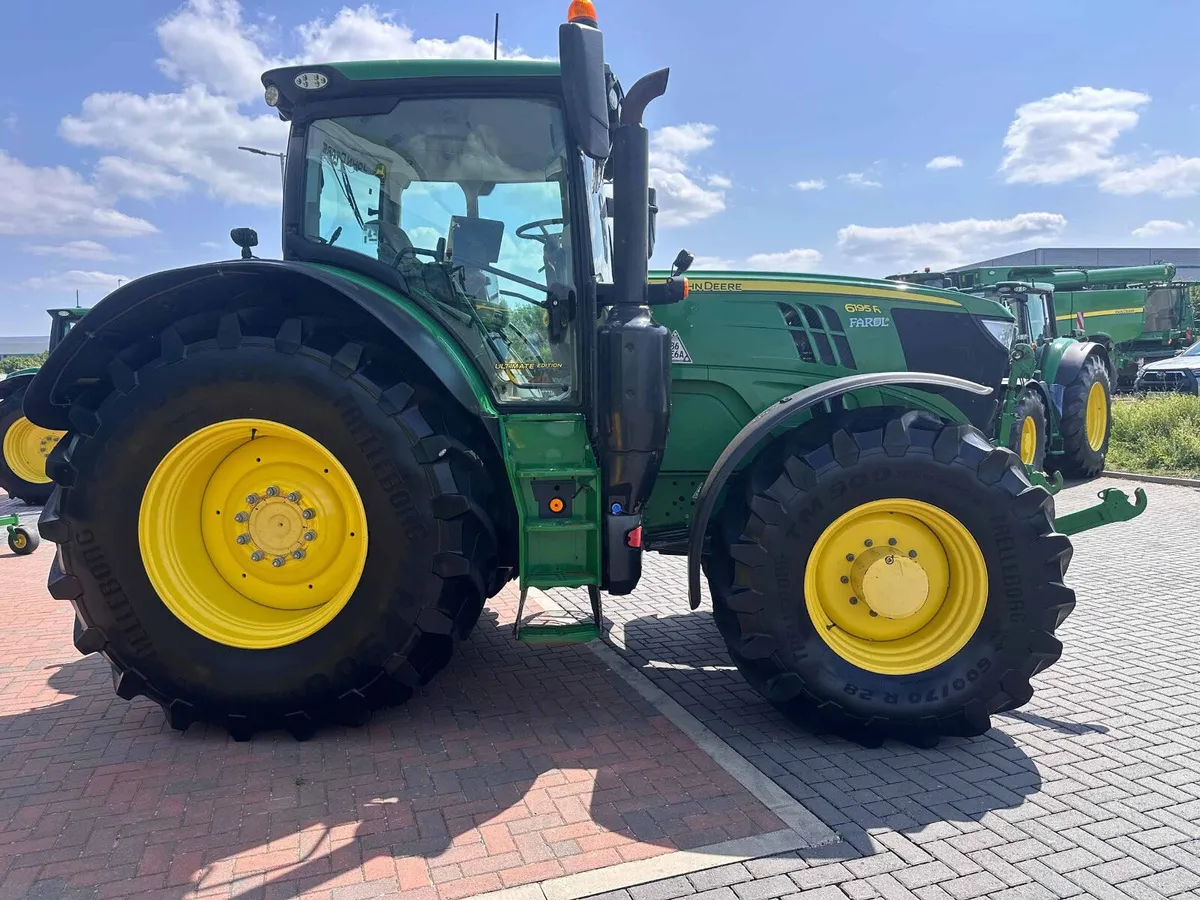 2022 John Deere 6195R Ultimate - Image 1
