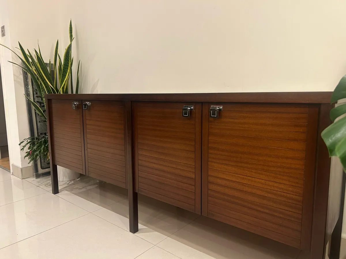 Mid century rosewood & teak sideboard credenza - Image 3