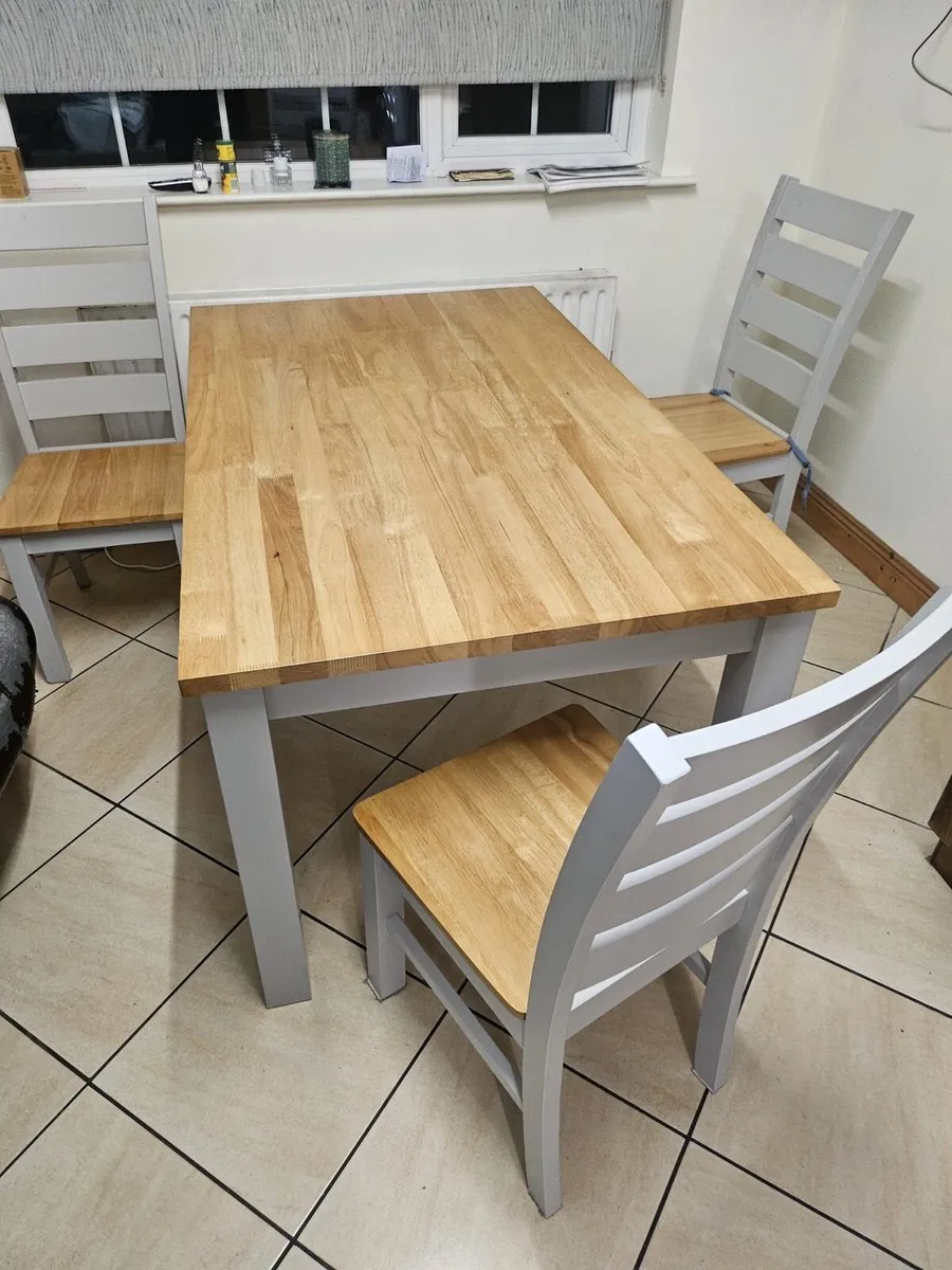 Dining Table and 6 Chairs - Image 3