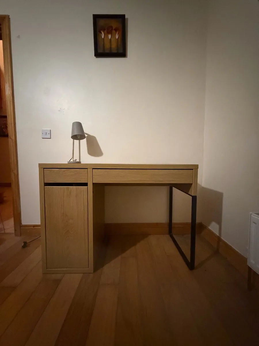 Desk and chair - Image 1