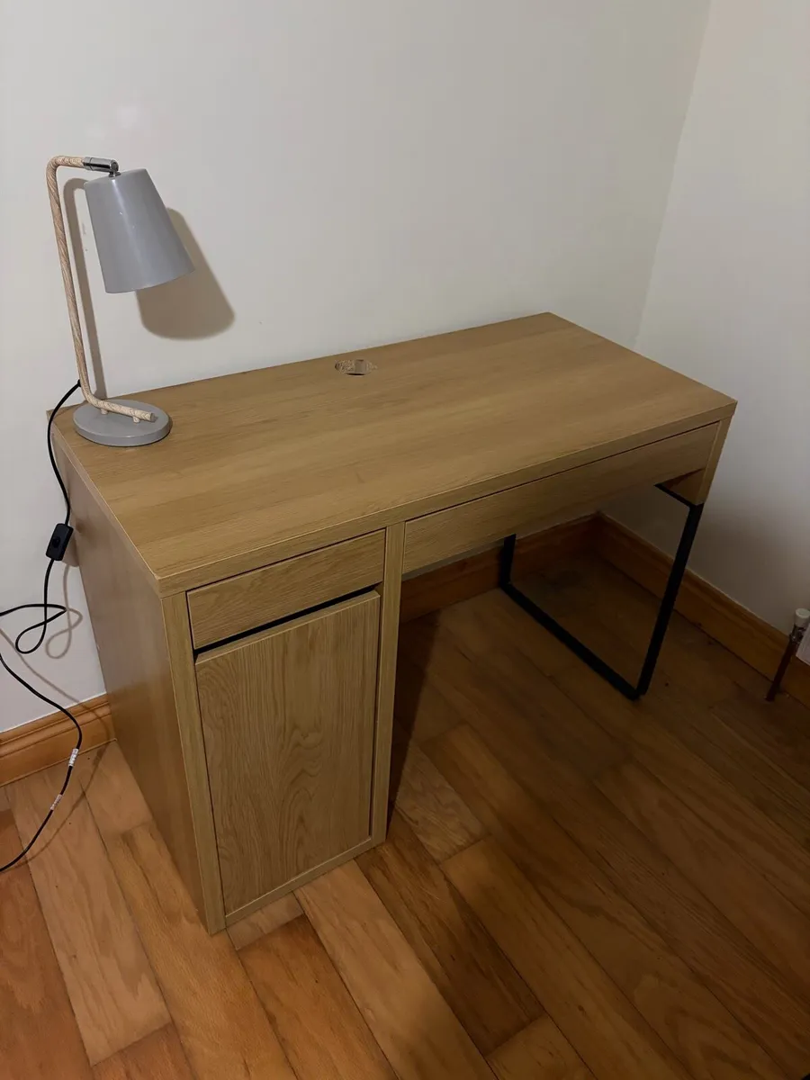Desk and chair - Image 3