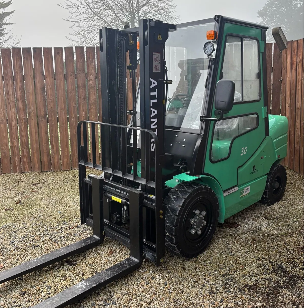 ATLANTIS Forklift 3Ton Electric Shuttle - Image 3