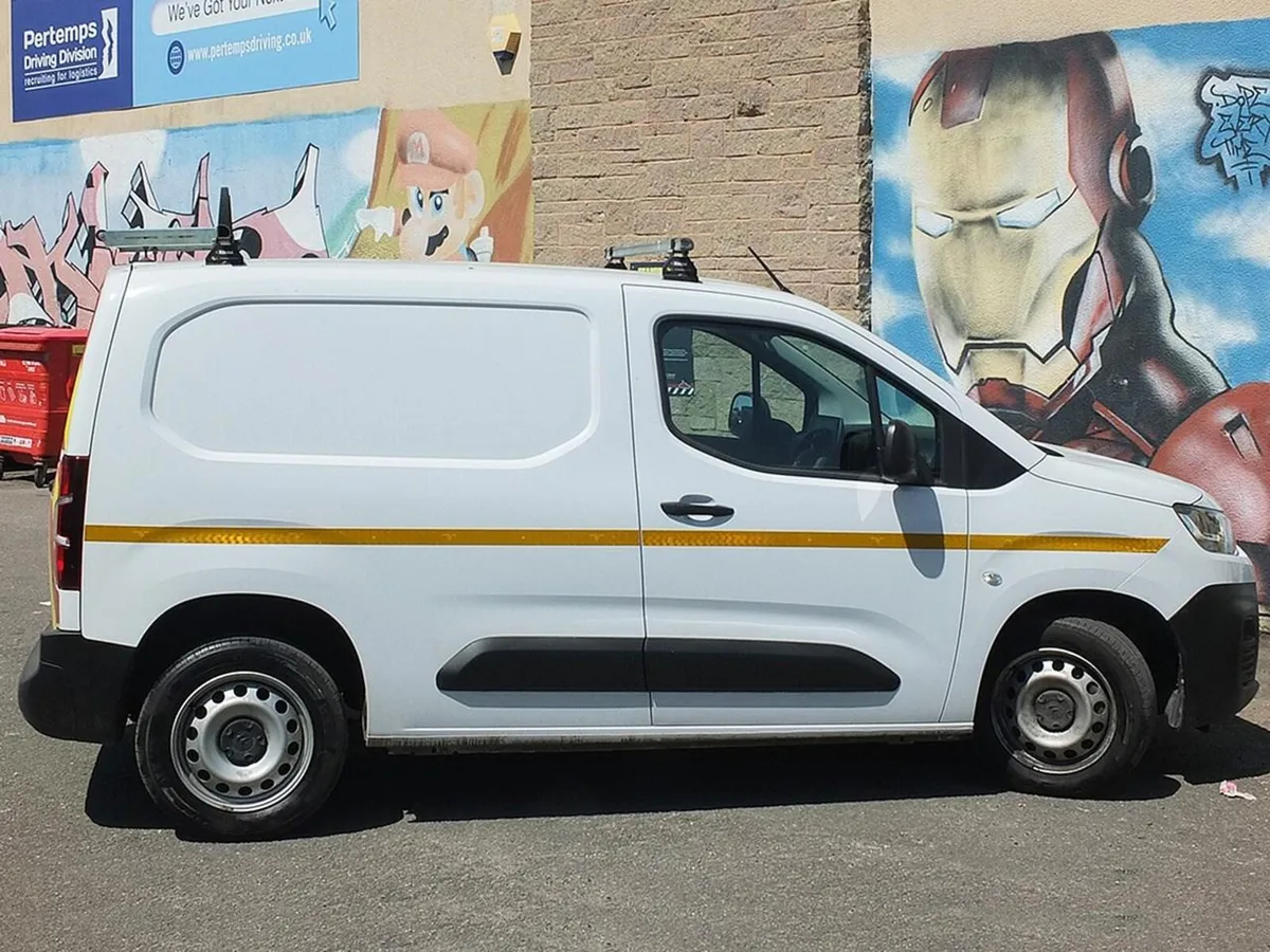 2023 Citroen Berlingo Small Panel Van - Image 3