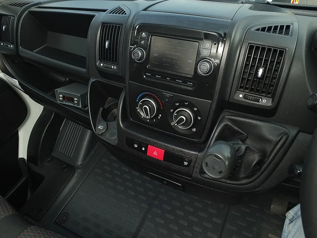 2020 Citroen Relay Refrigerated Van - Image 2