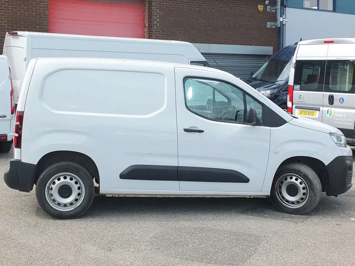 2023 Citroen Berlingo Small Panel Van - Image 1