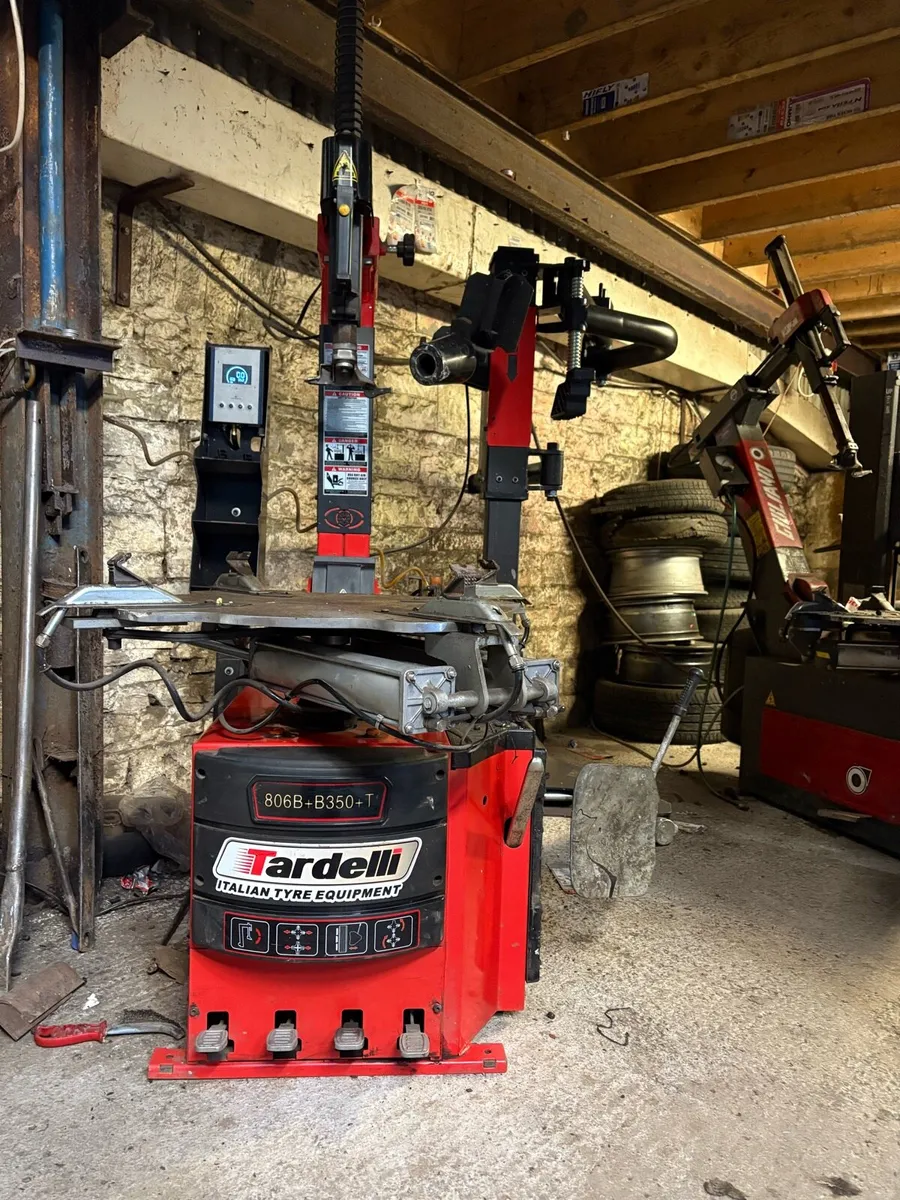 TARDELLI CAR TYRE CHANGER - Image 1