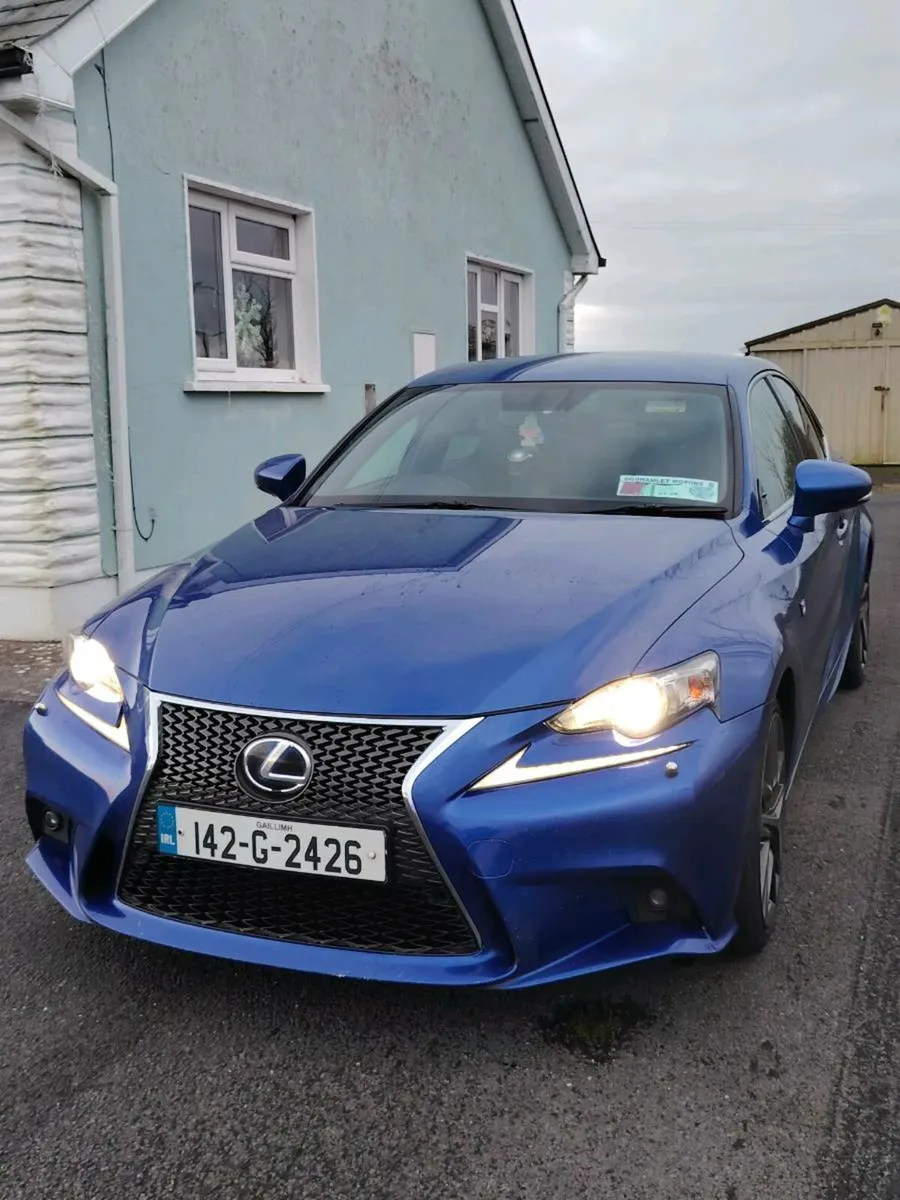 Lexus IS300H F Sport - Image 3