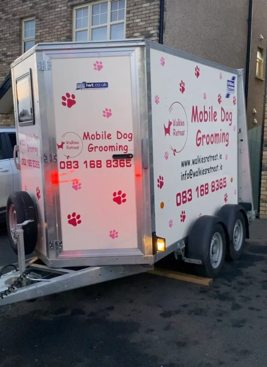 Dog mobile grooming trailer - Image 1
