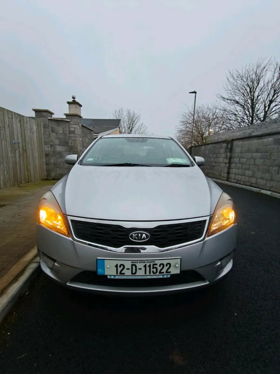 Kia Ceed 2012 1.6 diesel - Image 3