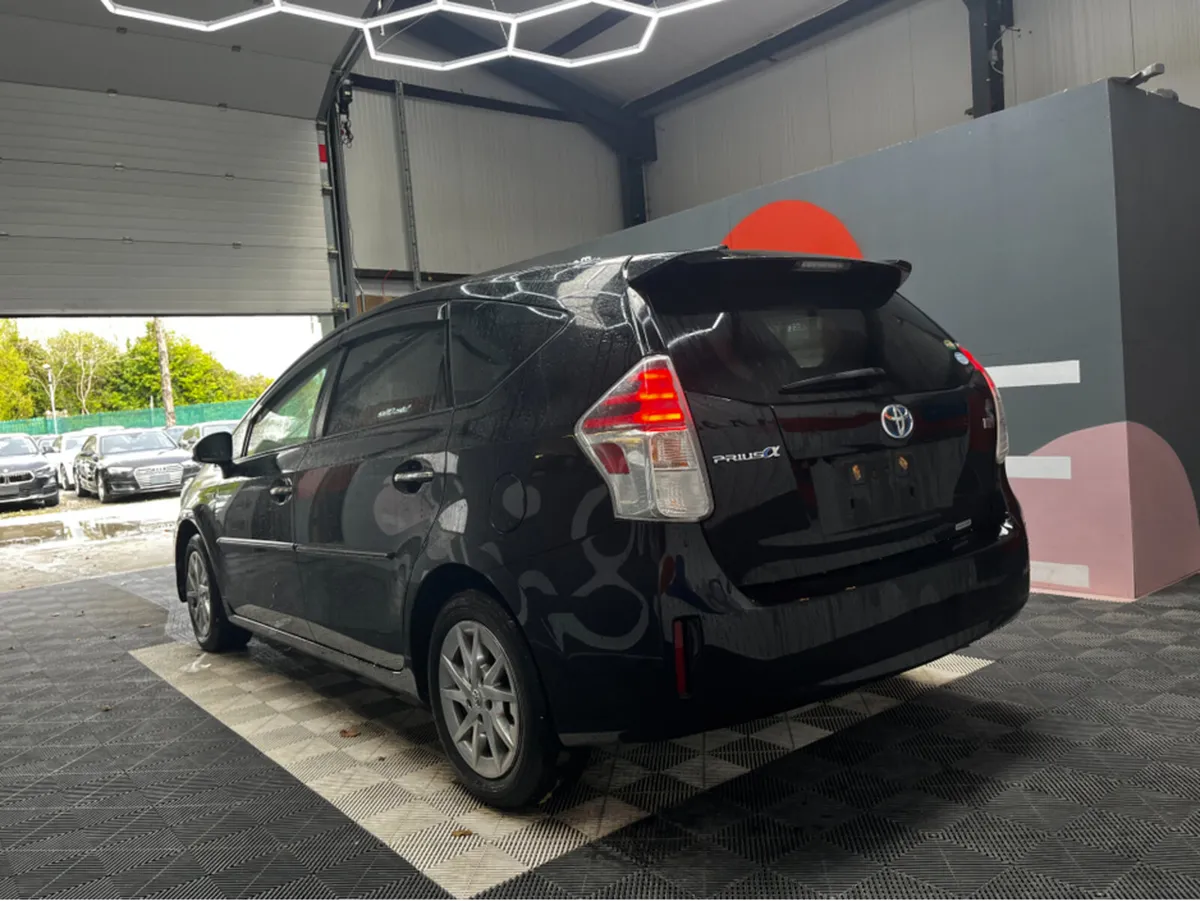 Toyota Prius 1.8 HYBRID 7 SEATER / 53k KMs / Cruis - Image 4