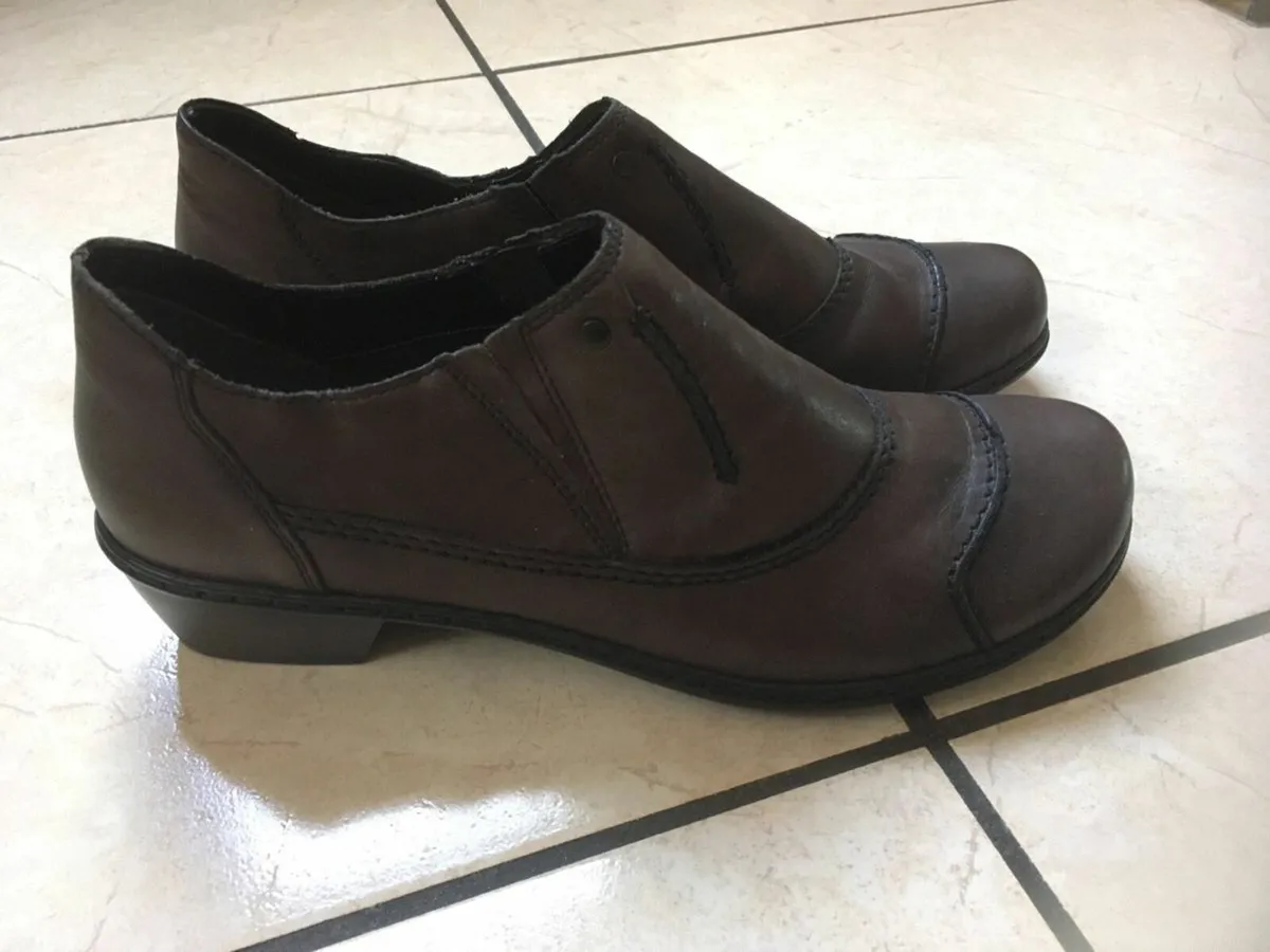 BRAND NEW Rieker Anti-Stress Leather Shoes, 41 / 7 - Image 4