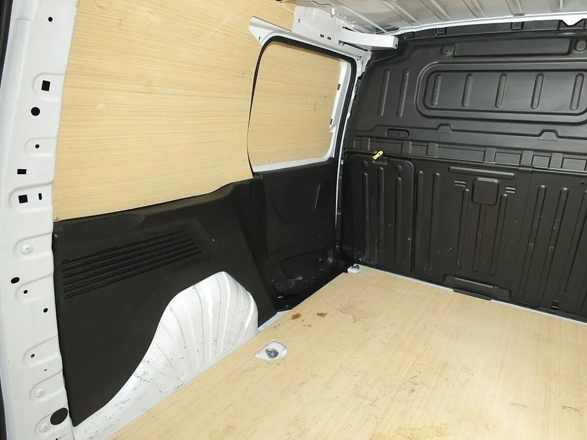 2024 Citroen Berlingo Small Panel Van - Image 3