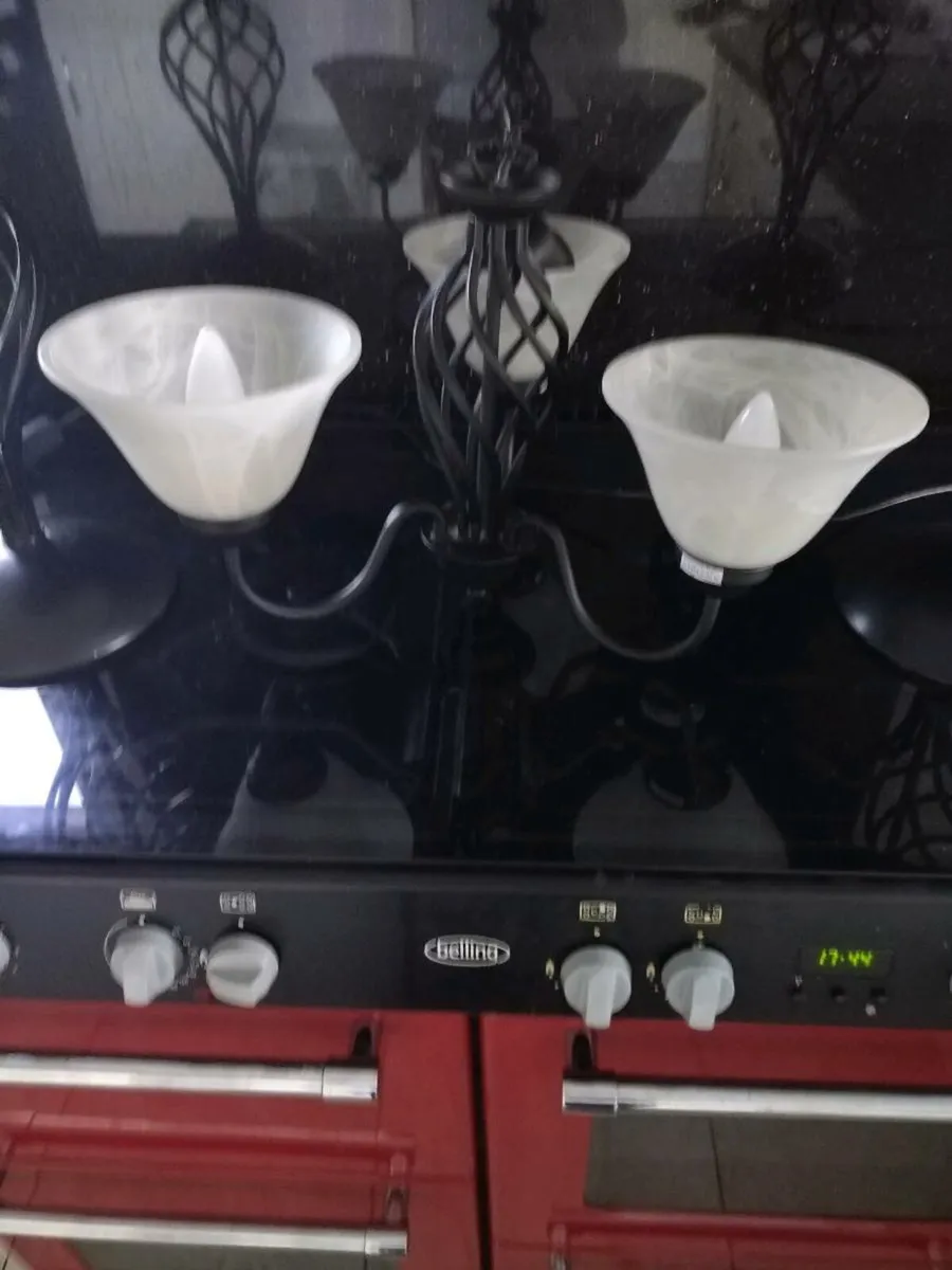 Ceiling and bedside lights - Image 4