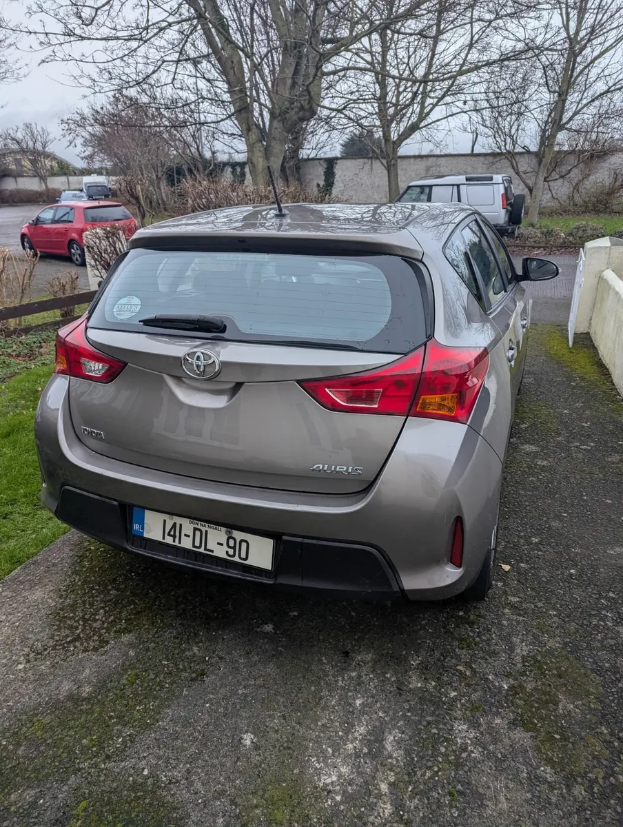 Toyota Auris 2014, Diesel, 189,000km - Image 4