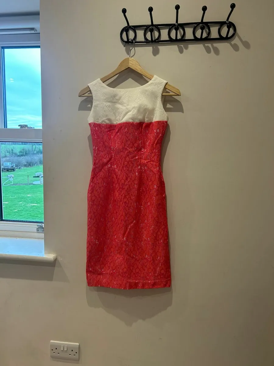 BEAUTIFUL CORAL AND CREAM OCCASION DRESS - Image 1