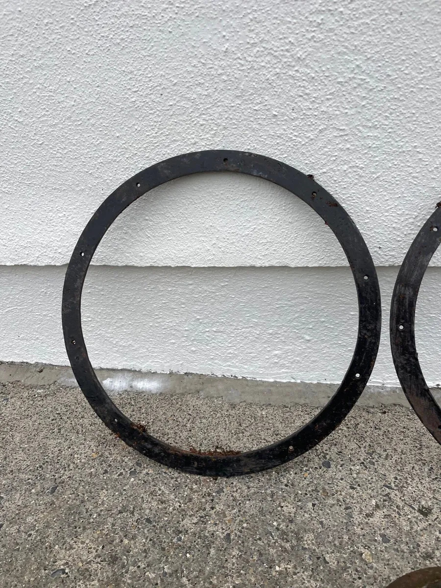 Cast iron rings and door stoper kettle - Image 3