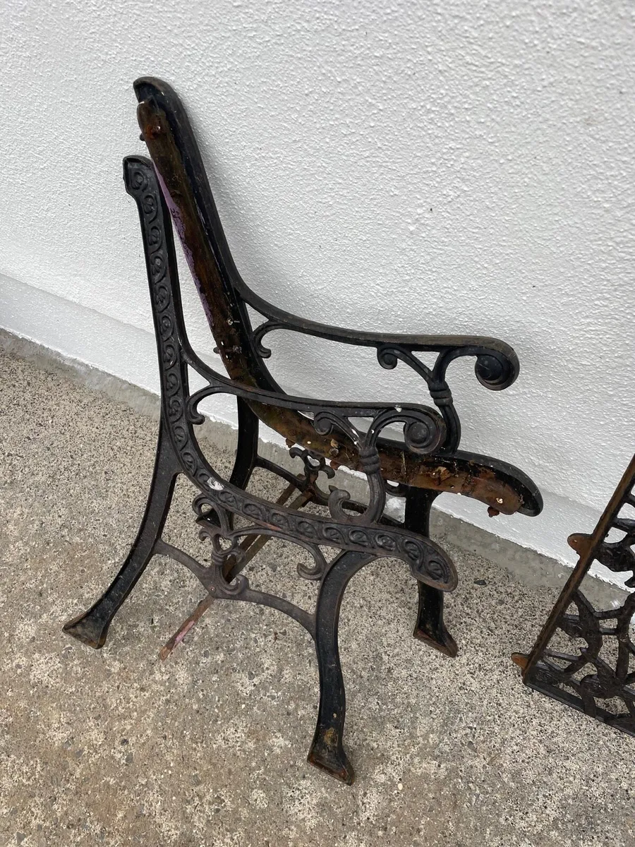 Cast iron garden bench ends and backs - Image 3
