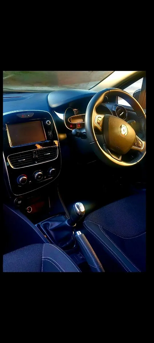 Renault Clio 2017 - Image 4