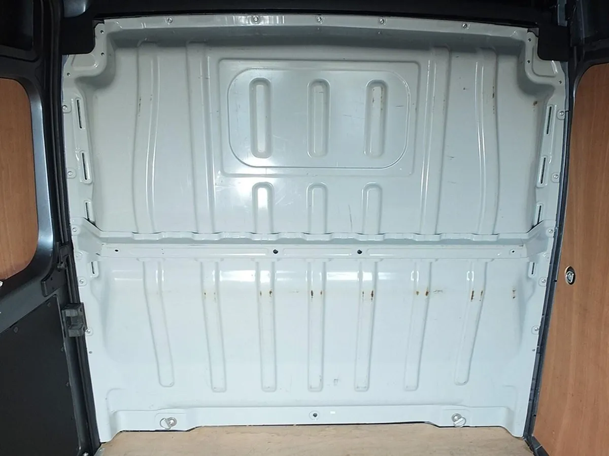 2023 Vauxhall Movano Panel Van - Image 3