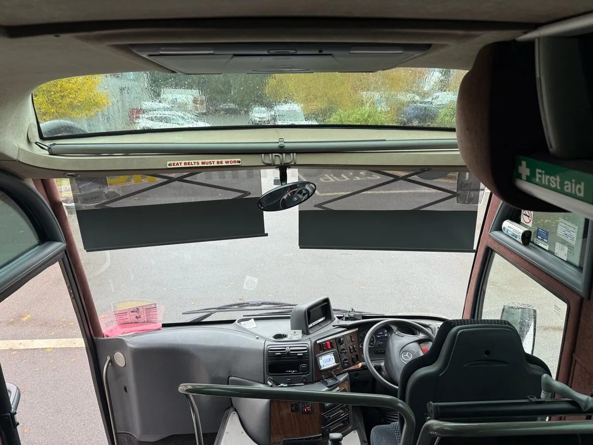 2014 Mercedes Unvi Touring Gt Auto 40 seater - Image 3