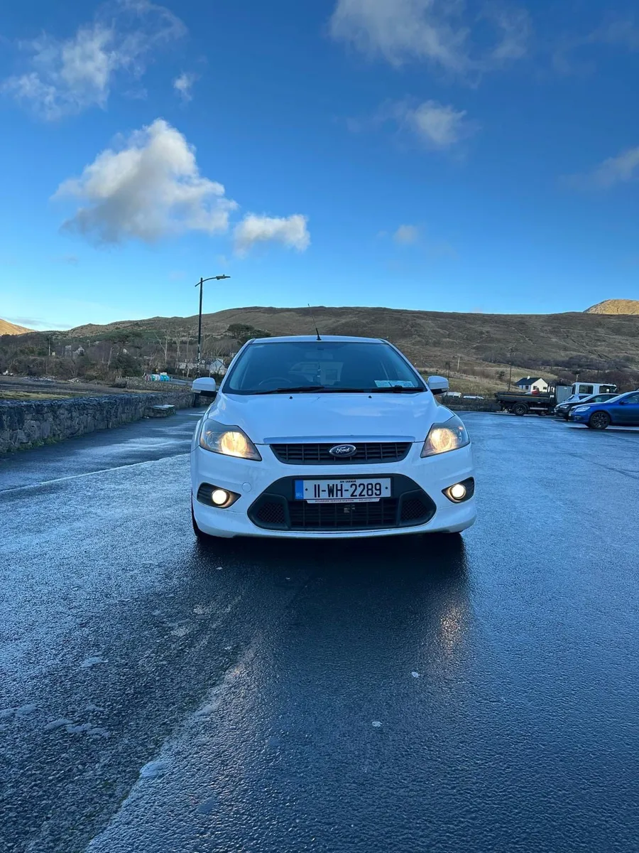 2011 ford focus - Image 2