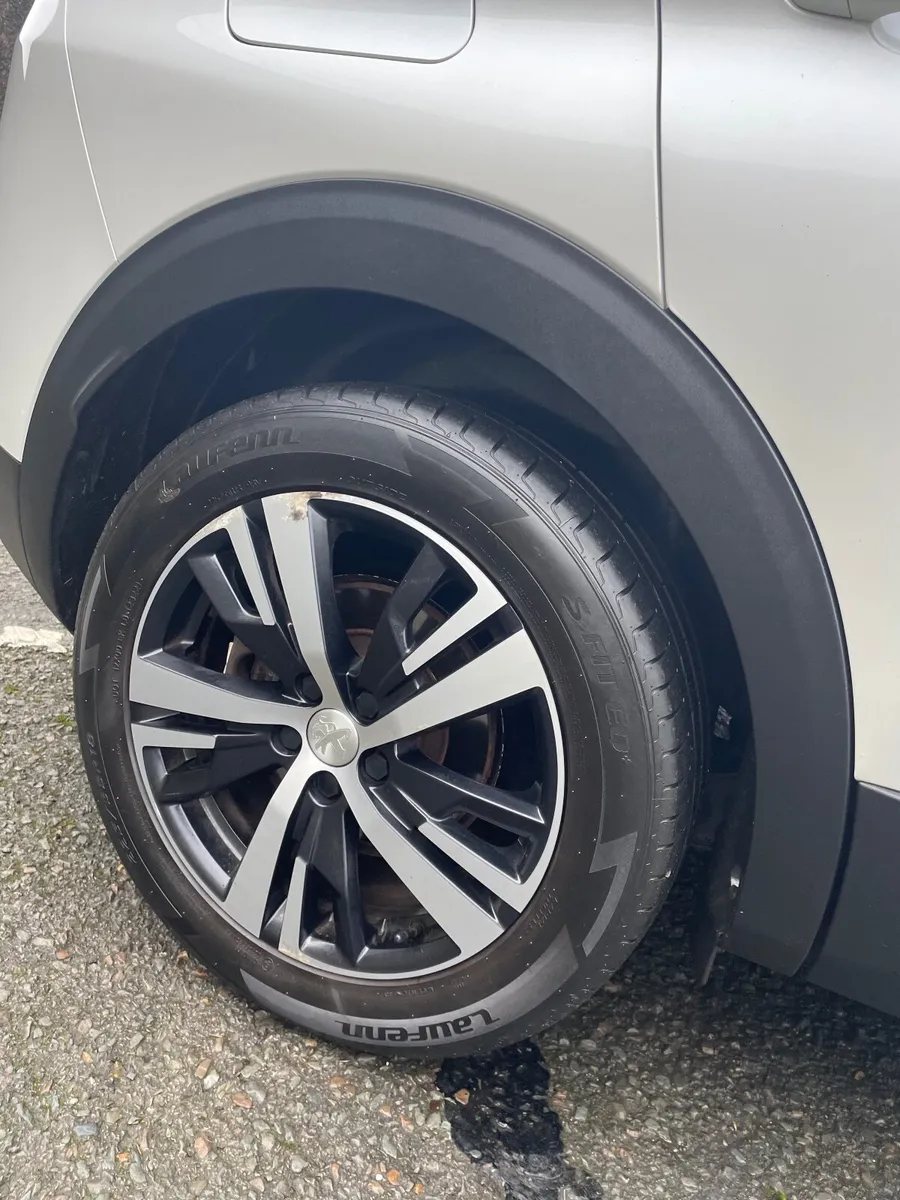 Peugeot 3008 2019 - Image 2