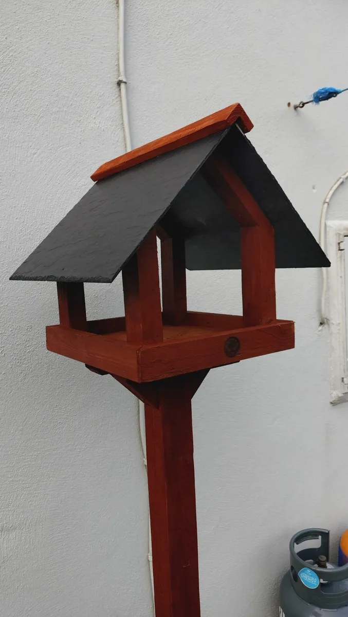Bird table - Image 1