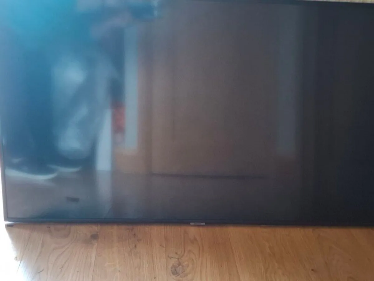 Samsung Ueb0ru7100k 50" - Image 2