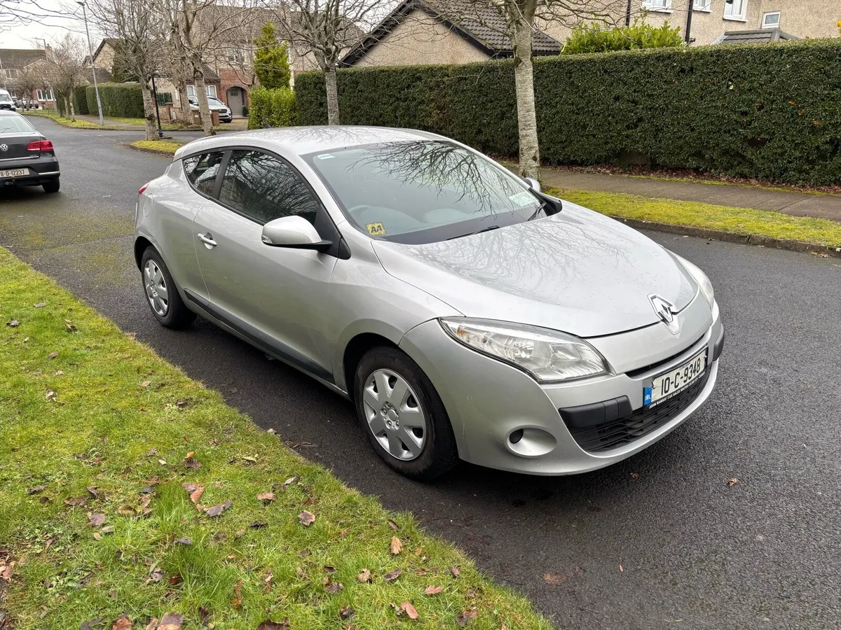 Renault Megane Coupe Low miles - Image 2