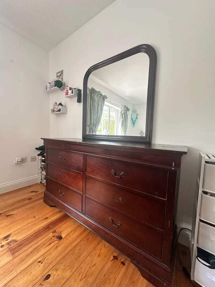 Dresser with mirror - Image 1